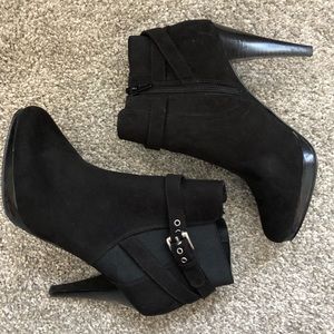 WORN TWICE!!! Kelly & Katie